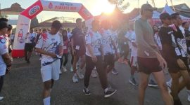 Pelari menyusuri rute indah melewati Keraton Sumenep dan museum peninggalan leluhur, bagian dari pengalaman sport tourism unik