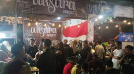 Pengunjung MCF 2025 menikmati sajian kopi dari Aksara Coffee yang menghadirkan energi dan vitalitas lewat Kopi Lanang asli Nusantara