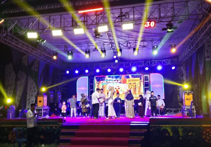 Foto  : Sebuah acara panggung malam yang di gelar oleh pamdas, 