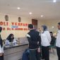 Foto: Direktur RSUD Moh Anwar Sumenep, dr. Erliyati, M.Kes., bersama Kepala Bidang Pelayanan saat melakukan monitoring di ruang poli guna memastikan dan meningkatkan mutu layanan kesehatan.