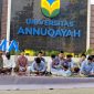 Foto: Rektor Universitas Annuqayah Dr. KH. Mohammad Hosnan bersama jajaran rektorat, dekan, dan kepala program studi saat memimpin kegiatan konsolidasi dan silaturahmi dengan alumni di halaman kampus Universitas Annuqayah, Guluk-Guluk, Sumenep. Dok. RADAR9.ID/Kompak.