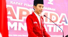  Foto: Ketua DPD Gerakan Mahasiswa Nasional Indonesia Jawa Timur, Hendra Prayogi, menegaskan sikap keras organisasi dalam mengecam aksi penyiraman air keras terhadap aktivis Andrie Yunus. Dokumentasi RADAR9.ID.