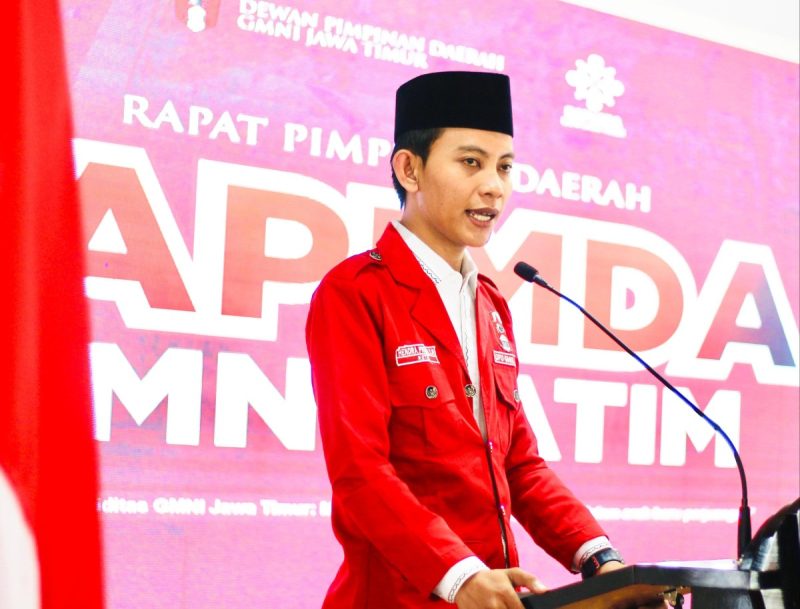  Foto: Ketua DPD Gerakan Mahasiswa Nasional Indonesia Jawa Timur, Hendra Prayogi, menegaskan sikap keras organisasi dalam mengecam aksi penyiraman air keras terhadap aktivis Andrie Yunus. Dokumentasi RADAR9.ID.