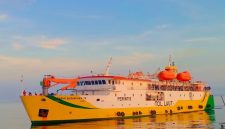 Foto: Kapal Sabuk Nusantara 75 tengah berlayar melintasi perairan Sapeken, Kabupaten Sumenep. Dokumentasi RADAR9.ID