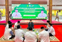 Foto: Bupati Sumenep bersama jajaran Disbudporapar dan pelaksana Sumenep Calendar of Event 2026 saat silaturrahim dan koordinasi agenda pariwisata di Pendopo Agung Keraton Sumenep. Dok. RADAR9.ID/Istimewa 