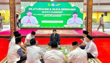 Foto: Bupati Sumenep bersama jajaran Disbudporapar dan pelaksana Sumenep Calendar of Event 2026 saat silaturrahim dan koordinasi agenda pariwisata di Pendopo Agung Keraton Sumenep. Dok. RADAR9.ID/Istimewa 