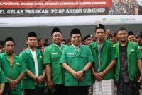 Foto: Ketua PC GP Ansor Sumenep KH Qumri Rahman didampingi pengurus, menyoroti ketimpangan kesejahteraan petani tembakau.