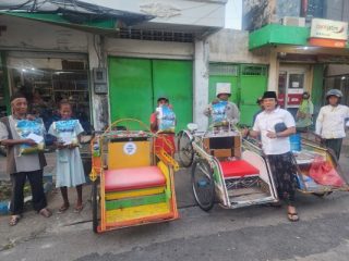 Detikzone Turun Jalan: Program Jumat Berkah Sasar Langsung Pekerja Rentan