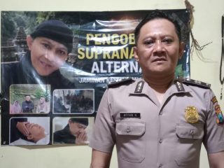 Polisi Pengayom Sesungguhnya: Aiptu Affan Hermansyah, Sisihkan Waktu untuk Pengobatan Alternatif Gratis bagi Warga