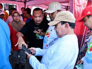 Pemkab Sumenep Genjot Transaksi Digital, ASN Serbu Kuliner UMKM dengan QRIS Rp1