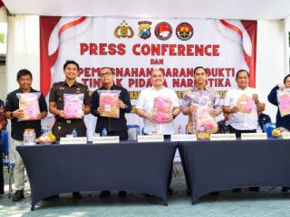 Polrestabes Surabaya Musnahkan Barang Bukti Narkotika, Tegaskan Komitmen Berantas Peredaran Gelap