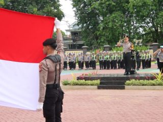 PIMPIN UPACARA HARI SUMPAH PEMUDA KE-98, KAPOLRESTA SUMENEP TEKANKAN SEMANGAT NASIONALISME DAN PERSATUAN